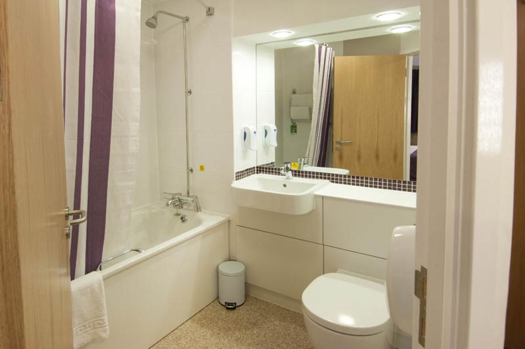 Premier Inn Liverpool Albert Dock חדר תמונה